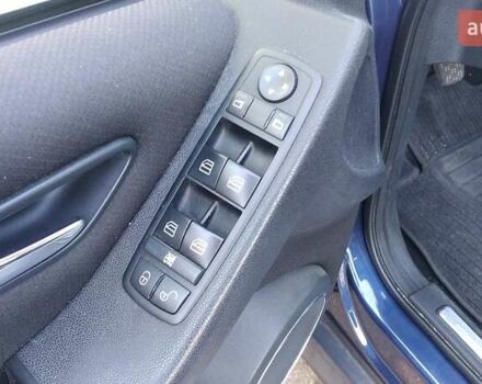 Синий Мерседес Б-класс, объемом двигателя 1.7 л и пробегом 202 тыс. км за 6300 $, фото 8 на Automoto.ua