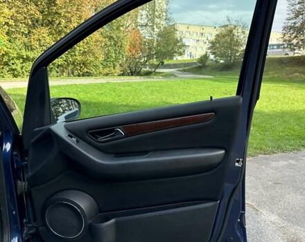 Синій Мерседес Б-клас, об'ємом двигуна 2 л та пробігом 227 тис. км за 7300 $, фото 25 на Automoto.ua