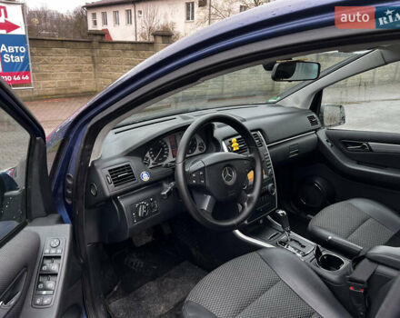 Синий Мерседес Б-класс, объемом двигателя 2 л и пробегом 174 тыс. км за 6800 $, фото 7 на Automoto.ua