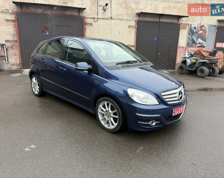 Синий Мерседес Б-класс, объемом двигателя 1.7 л и пробегом 240 тыс. км за 6750 $, фото 1 на Automoto.ua