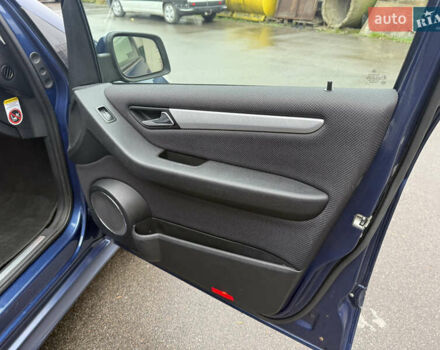 Синий Мерседес Б-класс, объемом двигателя 1.7 л и пробегом 240 тыс. км за 6750 $, фото 12 на Automoto.ua