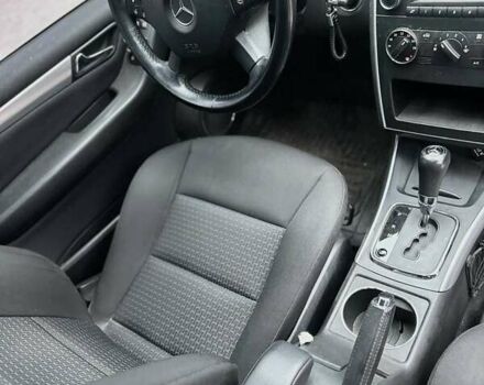 Синий Мерседес Б-класс, объемом двигателя 2 л и пробегом 260 тыс. км за 6900 $, фото 4 на Automoto.ua