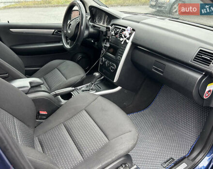 Синій Мерседес Б-клас, об'ємом двигуна 1.99 л та пробігом 285 тис. км за 6500 $, фото 13 на Automoto.ua