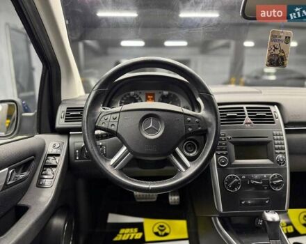 Синій Мерседес Б-клас, об'ємом двигуна 1.7 л та пробігом 206 тис. км за 8300 $, фото 11 на Automoto.ua