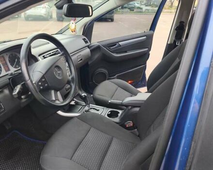 Синий Мерседес Б-класс, объемом двигателя 2 л и пробегом 328 тыс. км за 7800 $, фото 36 на Automoto.ua