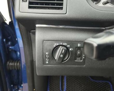 Синий Мерседес Б-класс, объемом двигателя 2 л и пробегом 328 тыс. км за 7800 $, фото 47 на Automoto.ua