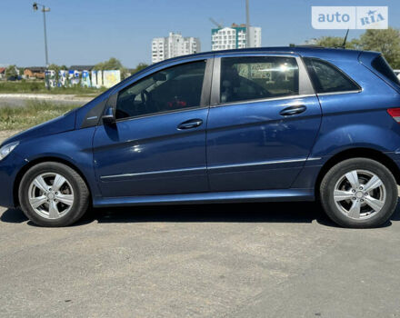 Синий Мерседес Б-класс, объемом двигателя 2.03 л и пробегом 274 тыс. км за 8200 $, фото 2 на Automoto.ua