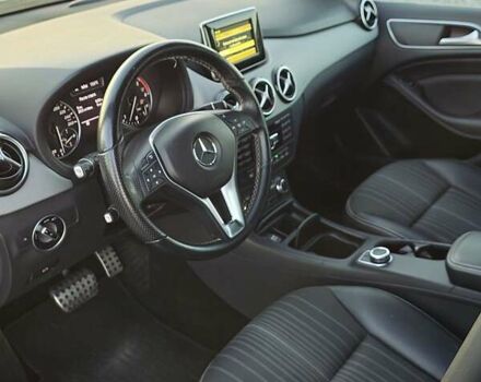 Синий Мерседес Б-класс, объемом двигателя 1.7 л и пробегом 180 тыс. км за 10900 $, фото 9 на Automoto.ua