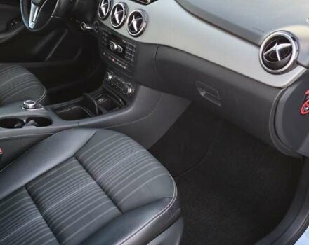 Синий Мерседес Б-класс, объемом двигателя 1.7 л и пробегом 180 тыс. км за 10900 $, фото 15 на Automoto.ua