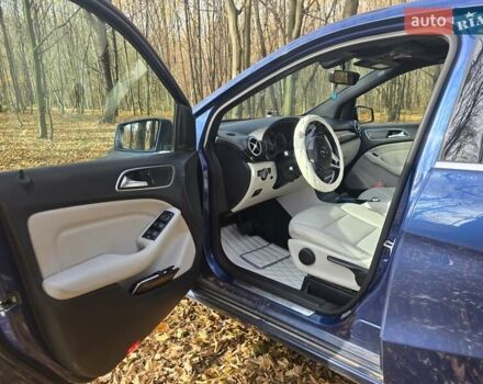 Синий Мерседес Б-класс, объемом двигателя 1.8 л и пробегом 284 тыс. км за 12499 $, фото 10 на Automoto.ua