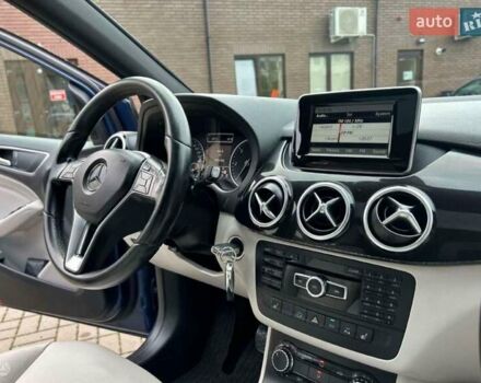 Синий Мерседес Б-класс, объемом двигателя 1.8 л и пробегом 287 тыс. км за 10999 $, фото 10 на Automoto.ua