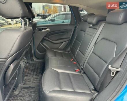 Синий Мерседес Б-класс, объемом двигателя 0 л и пробегом 160 тыс. км за 9490 $, фото 8 на Automoto.ua