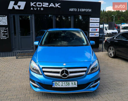 Синий Мерседес Б-класс, объемом двигателя 0 л и пробегом 128 тыс. км за 8390 $, фото 2 на Automoto.ua