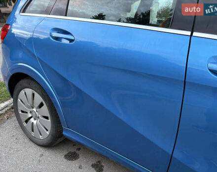 Синій Мерседес Б-клас, об'ємом двигуна 0 л та пробігом 92 тис. км за 10800 $, фото 5 на Automoto.ua