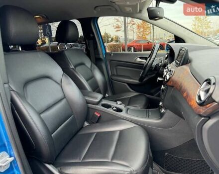 Синий Мерседес Б-класс, объемом двигателя 0 л и пробегом 160 тыс. км за 9490 $, фото 10 на Automoto.ua