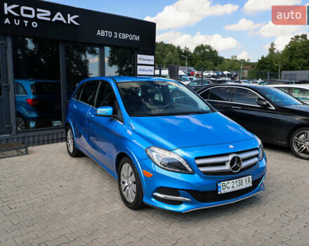 Синий Мерседес Б-класс, объемом двигателя 0 л и пробегом 128 тыс. км за 8390 $, фото 3 на Automoto.ua