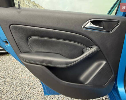 Синий Мерседес Б-класс, объемом двигателя 0 л и пробегом 116 тыс. км за 9300 $, фото 21 на Automoto.ua