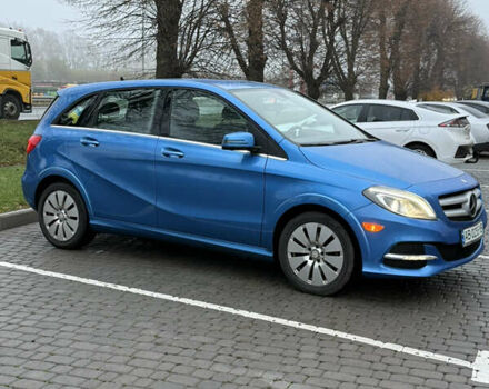 Синій Мерседес Б-клас, об'ємом двигуна 0 л та пробігом 53 тис. км за 9400 $, фото 4 на Automoto.ua