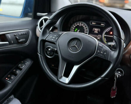 Синій Мерседес Б-клас, об'ємом двигуна 0 л та пробігом 53 тис. км за 9400 $, фото 3 на Automoto.ua