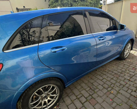 Синий Мерседес Б-класс, объемом двигателя 0 л и пробегом 120 тыс. км за 8650 $, фото 4 на Automoto.ua