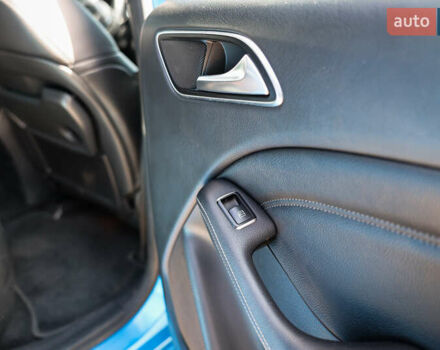 Синий Мерседес Б-класс, объемом двигателя 0 л и пробегом 128 тыс. км за 8390 $, фото 15 на Automoto.ua