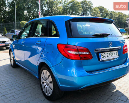 Синий Мерседес Б-класс, объемом двигателя 0 л и пробегом 128 тыс. км за 8390 $, фото 6 на Automoto.ua