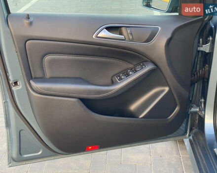 Синий Мерседес Б-класс, объемом двигателя 0 л и пробегом 124 тыс. км за 10550 $, фото 14 на Automoto.ua