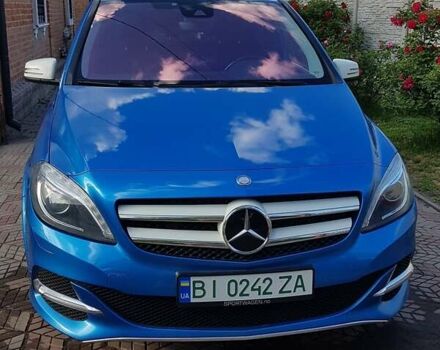 Синий Мерседес Б-класс, объемом двигателя 0 л и пробегом 182 тыс. км за 12800 $, фото 4 на Automoto.ua