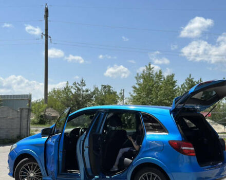 Синий Мерседес Б-класс, объемом двигателя 0 л и пробегом 96 тыс. км за 15600 $, фото 2 на Automoto.ua
