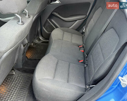 Синий Мерседес Б-класс, объемом двигателя 0 л и пробегом 89 тыс. км за 9300 $, фото 14 на Automoto.ua