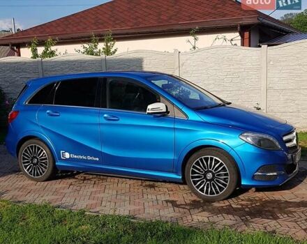 Синий Мерседес Б-класс, объемом двигателя 0 л и пробегом 182 тыс. км за 12800 $, фото 5 на Automoto.ua