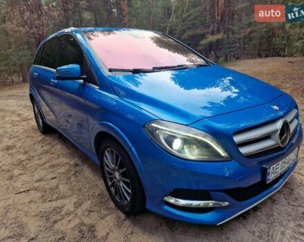 Синій Мерседес Б-клас, об'ємом двигуна 0 л та пробігом 136 тис. км за 9998 $, фото 4 на Automoto.ua