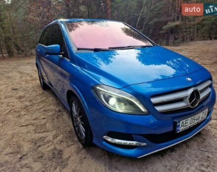 Синій Мерседес Б-клас, об'ємом двигуна 0 л та пробігом 136 тис. км за 9998 $, фото 5 на Automoto.ua