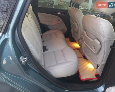 Синий Мерседес Б-класс, объемом двигателя 0 л и пробегом 89 тыс. км за 11000 $, фото 18 на Automoto.ua