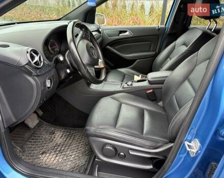 Мерседес Б-клас 2015 у Луцьку на Automoto.ua Синій Мерседес Б-клас, об'ємом двигуна 0 л та пробігом 121 тис. км за 9999 $, фото 5 на Automoto.ua
