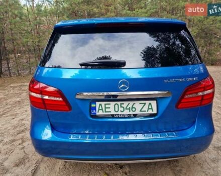 Синій Мерседес Б-клас, об'ємом двигуна 0 л та пробігом 139 тис. км за 9998 $, фото 12 на Automoto.ua