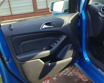 Синий Мерседес Б-класс, объемом двигателя 0 л и пробегом 182 тыс. км за 12800 $, фото 11 на Automoto.ua