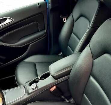 Синий Мерседес Б-класс, объемом двигателя 0 л и пробегом 182 тыс. км за 12800 $, фото 2 на Automoto.ua