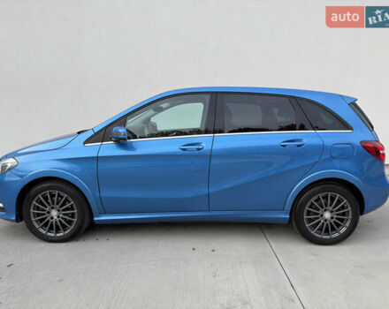 Синий Мерседес Б-класс, объемом двигателя 0 л и пробегом 122 тыс. км за 9399 $, фото 5 на Automoto.ua