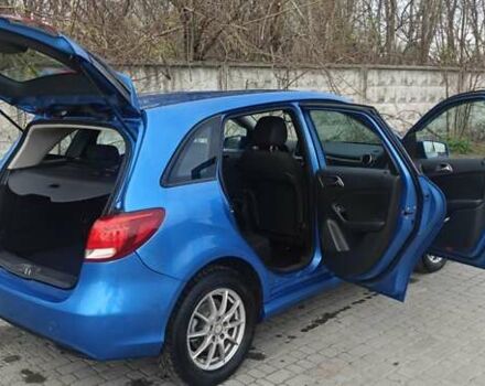 Синий Мерседес Б-класс, объемом двигателя 1.46 л и пробегом 250 тыс. км за 11500 $, фото 6 на Automoto.ua