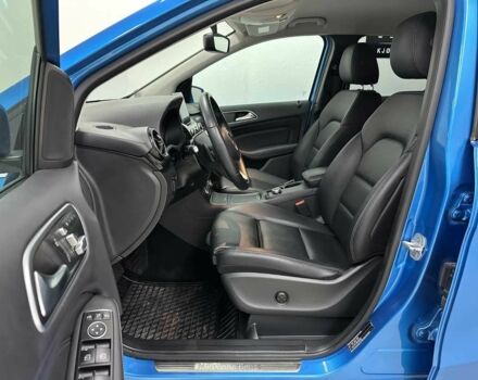 Синий Мерседес Б-класс, объемом двигателя 0 л и пробегом 86 тыс. км за 9500 $, фото 6 на Automoto.ua