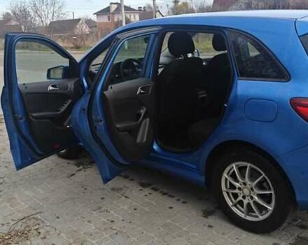 Синий Мерседес Б-класс, объемом двигателя 1.46 л и пробегом 250 тыс. км за 11500 $, фото 5 на Automoto.ua