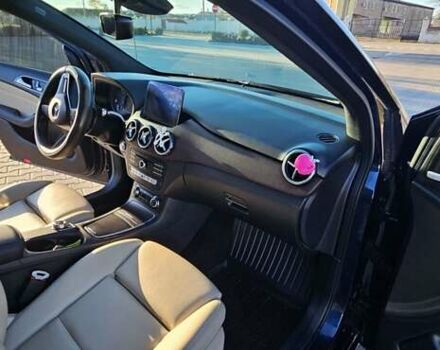 Синий Мерседес Б-класс, объемом двигателя 0 л и пробегом 56 тыс. км за 12600 $, фото 17 на Automoto.ua