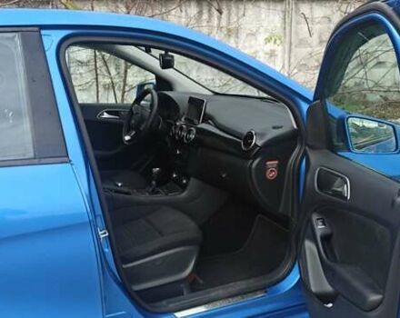 Синий Мерседес Б-класс, объемом двигателя 1.46 л и пробегом 250 тыс. км за 11500 $, фото 11 на Automoto.ua