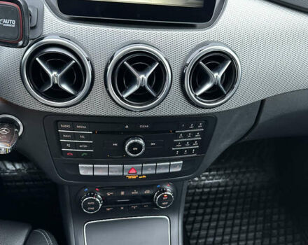 Синій Мерседес Б-клас, об'ємом двигуна 0 л та пробігом 102 тис. км за 15000 $, фото 12 на Automoto.ua