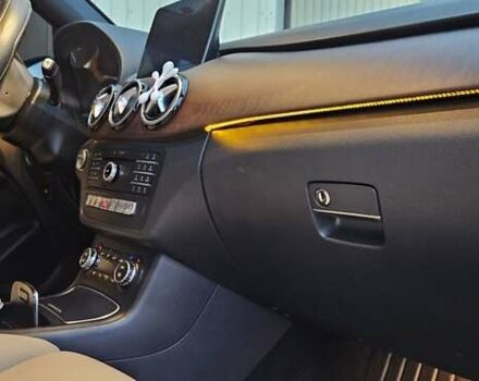 Синий Мерседес Б-класс, объемом двигателя 0 л и пробегом 56 тыс. км за 12600 $, фото 31 на Automoto.ua