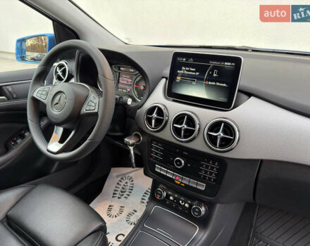 Синий Мерседес Б-класс, объемом двигателя 0 л и пробегом 122 тыс. км за 9399 $, фото 29 на Automoto.ua