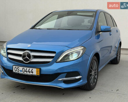 Синий Мерседес Б-класс, объемом двигателя 0 л и пробегом 122 тыс. км за 9399 $, фото 3 на Automoto.ua