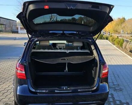 Синий Мерседес Б-класс, объемом двигателя 0 л и пробегом 56 тыс. км за 12600 $, фото 6 на Automoto.ua