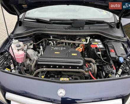 Синій Мерседес Б-клас, об'ємом двигуна 0 л та пробігом 78 тис. км за 10750 $, фото 89 на Automoto.ua